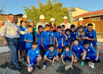 Niños de Hualañé contarán con sede deportiva para su Escuela de Fútbol