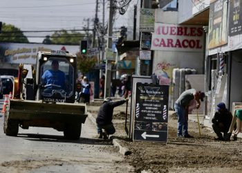 Municipalidad de Talca ejecuta mejoramiento de veredas en céntrica y concurrida calle