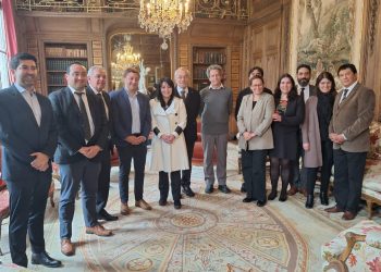 Misión del GORE Maule se reúne con embajador de Chile en Francia