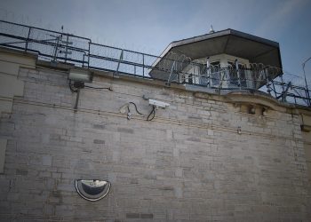 Interno herido tras frustrado intento de fuga desde penal de Curicó