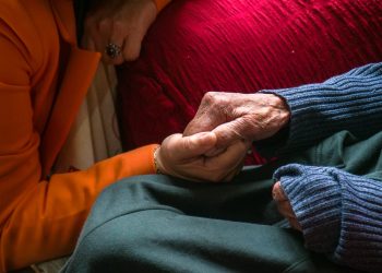 Persona más longeva de la región con 116 años es incorporada al Sistema Nacional de Apoyos y Cuidados