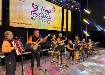 Cientos de personas disfrutan del regreso de la Fiesta de la Chicha de Rincón de Mellado