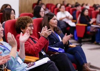 En Talca se realizó VIII Jornada Nacional de Seguimiento de sobrevivientes de cáncer infantil