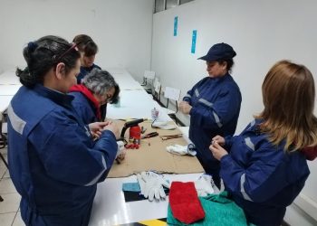 Mujeres jefas de hogar de Río Claro se capacitan en gasfitería