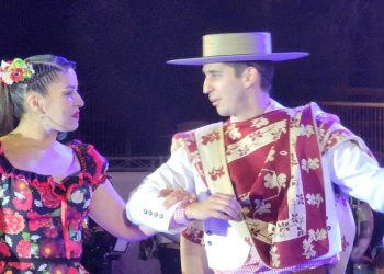 Pareja de Linares destaca en versión 54 del Nacional de Cueca
