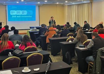SERVIU Maule capacitó a municipalidades nacionales y regionales en programas MINVU para acceso a vivienda