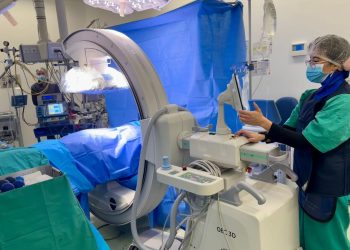 Hospital Regional de Talca realiza las primeras cirugías de escoliosis en menores de 25 años