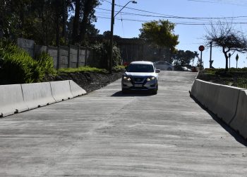 Subdere inaugura nuevo puente en la comuna de Pelluhue