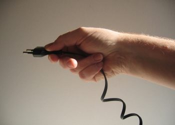 CFT Maule entrega recomendaciones para el hogar durante cortes de electricidad