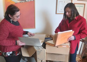 Del Archivo Regional del Maule visitan a Fundación Roberto Hernández Cornejo