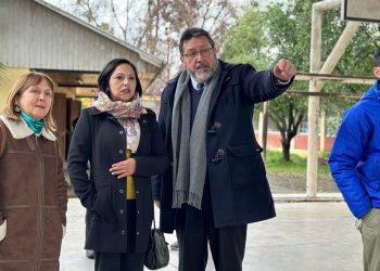 Comunidad de Liceo Zapallar recibe aporte Mineduc para mejorar instalaciones