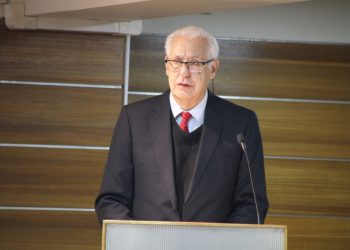 Rinden homenaje a reconocido abogado constitucionalista de la UTalca