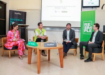 Sólo el 26% de los chilenos declara reciclar semanalmente mientras que la mitad lo hace ocasionalmente o nunca