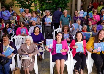 SENAMA Maule premia a los ganadores del Concurso Literario Autobiográfico para Personas Mayores 2024