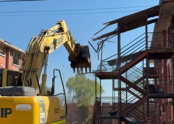 Comienza demolición de 10 blocks en sector Las Américas de Talca