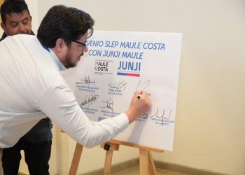 JUNJI y SLEP Maule Costa firman convenio ante inminente traspaso educativo de jardines VTF
