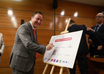 Hito nacional: Municipalidad de Talca firmó convenio que le permitirá declarar fallecimientos en domicilios para acelerar tiempos y evitar trámites