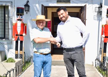 Subdere Maule realiza reunión de trabajo con alcalde de Sagrada Familia