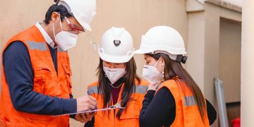 ¿Cómo las evaluaciones y capacitaciones  ayudan a las empresas a cumplir con la Ley Karin?