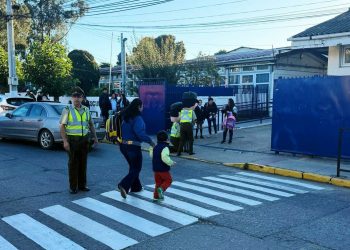 Carabineros desplegó amplio operativo por regreso a clases