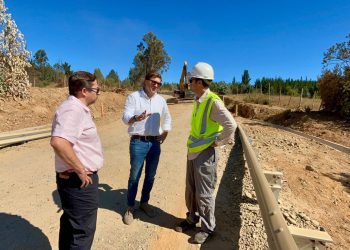 Destacan pronto inicio de asfaltado en ruta rural entre Curepto y Constitución