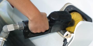 Importante baja en precio de los combustibles este jueves 13 de marzo