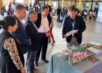 Más de 90 mil estudiantes del Maule han recibido beneficio de materiales escolares