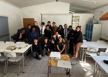 Charla sobre bullying e inteligencia emocional en la Escuela Brilla el Sol de Talca