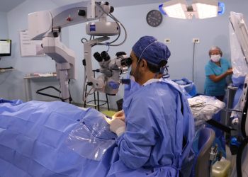 CAPREDENA realizó 175 nuevas cirugías de cataratas en Linares para afiliados a FONASA