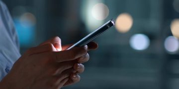 El 65% de los chilenos usa WhatsApp al menos una vez cada hora, todos los días