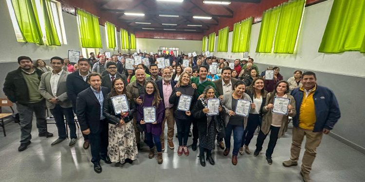 Fortalecimiento post inundaciones: 160 agricultores de Retiro recibieron recursos del Gobierno Regional del Maule