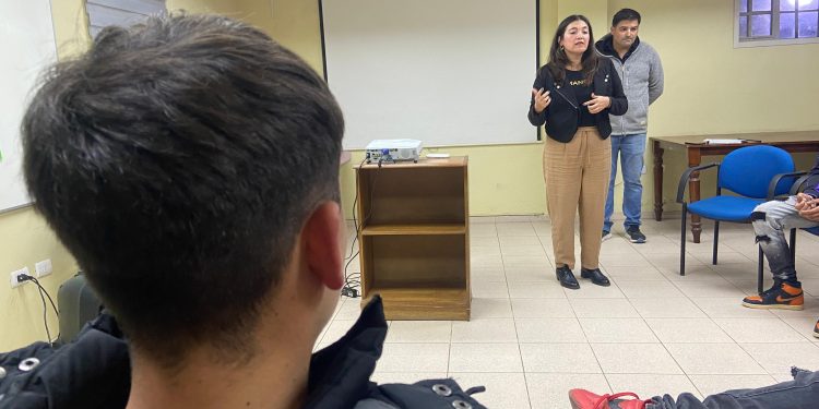 Jóvenes con medidas privativas fueron informados sobre la transformación del Servicio de Reinserción Social
