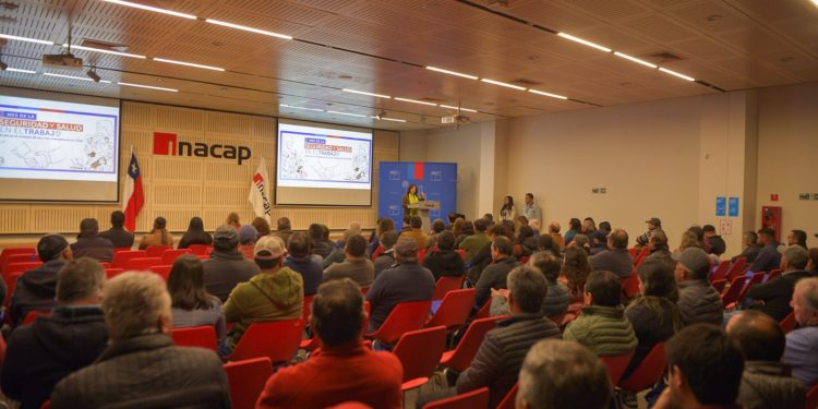 ISL Maule realizó seminario sobre gestión y seguridad en el rubro agrícola en Curicó