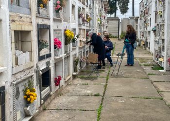 Cementerio municipal de Curicó se apronta a recibir masiva visita en el día de la Madre