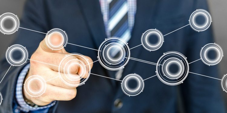 Agentes inteligentes: Hacia un futuro donde el 70% de los trámites serán virtuales y las experiencias más humanas