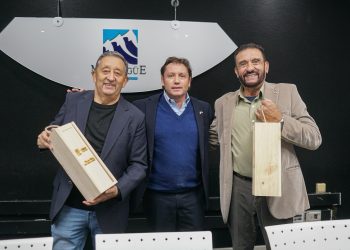 Gobernador Álvarez-Salamanca propone instaurar Fiesta Binacional del Vino en Talca