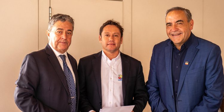 Discusión por la Ley de Fraccionamiento: Gobernador del Maule se hace presente en apoyo a la pesca artesanal