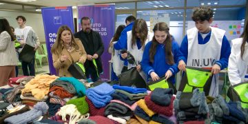 Jóvenes del Maule se suman a campaña solidaria para abrigar a personas en situación de calle