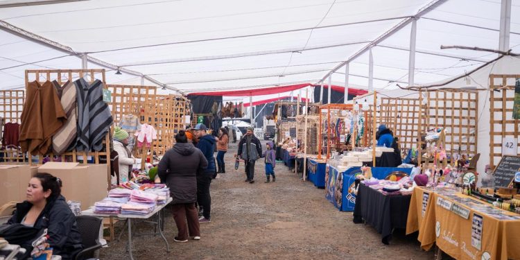 Talento y tradición: emprendedores de Market Maule brillaron en la Fiesta de la Virgen del Carmen en Pelarco