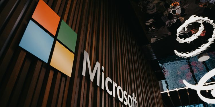 Microsoft lanzó parche de emergencia para dos vulnerabilidades críticas en SharePoint Server