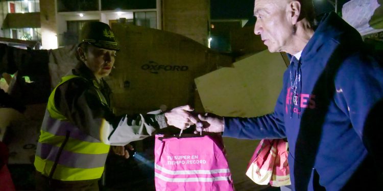 Refuerzan asistencia a personas en situación de calle con Ruta Social de Carabineros