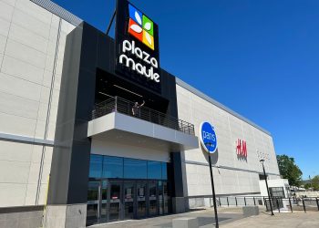 Violento “turbazo” afectó a local del mall Plaza Maule de Talca