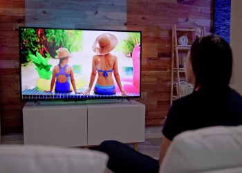 La competencia entre TV tradicional y creadores digitales