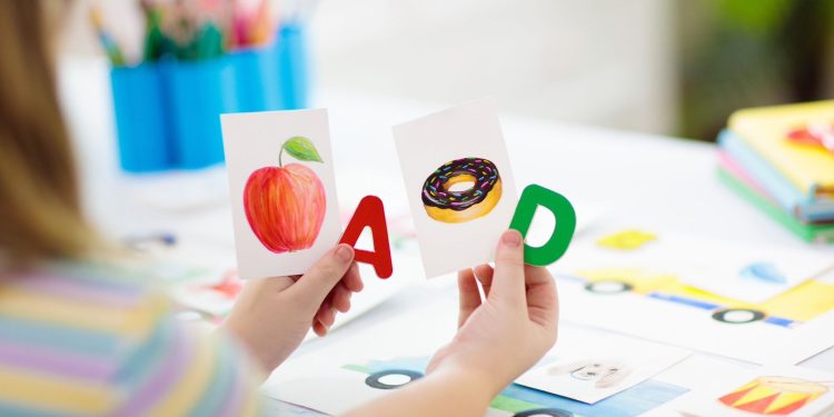 Aprender Inglés en la Primera Infancia: Clave para Desarrollar Creatividad, Pensamiento Crítico y Curiosidad