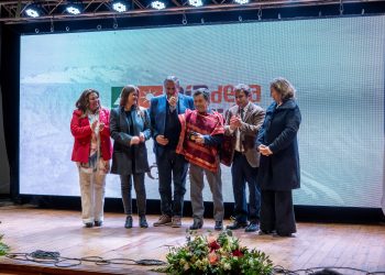 ¡Con Don Francisco entre los homenajeados!: Gobierno del Maule conmemoró el Día de la Región en Yerbas Buenas
