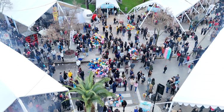 Comenzó la Fiesta Costumbrista del Chancho 2025 y miles de personas ya disfrutan en el corazón de Talca