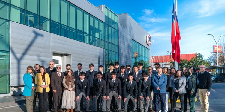 Programa Cauce fortalecerá formación de estudiantes Técnicos Profesionales en la empresa PFalimentos
