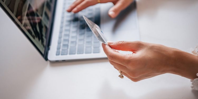 🚨 Alerta CMF: 12 entidades fraudulentas estarían operando en Chile con fachada financiera