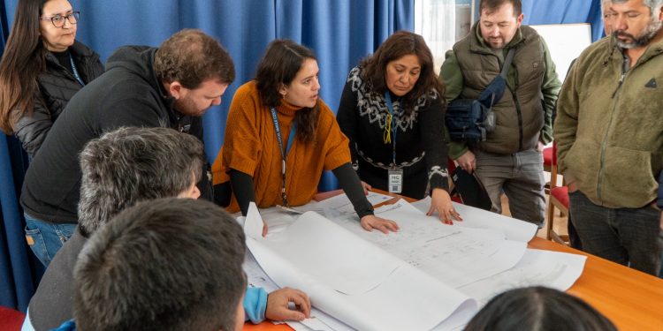Diversas empresas participan de visita técnica por licitación proyecto de conservación ex Daem Cauquenes