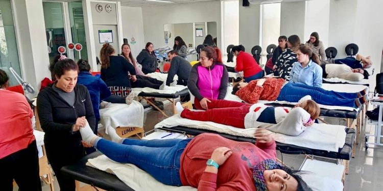 El FOSIS y AIEP realizarán nuevo curso gratuito para capacitarse en el cuidado de personas mayores